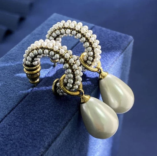 Elevate Your Look with Rhi Sells Jewelry and Accessories