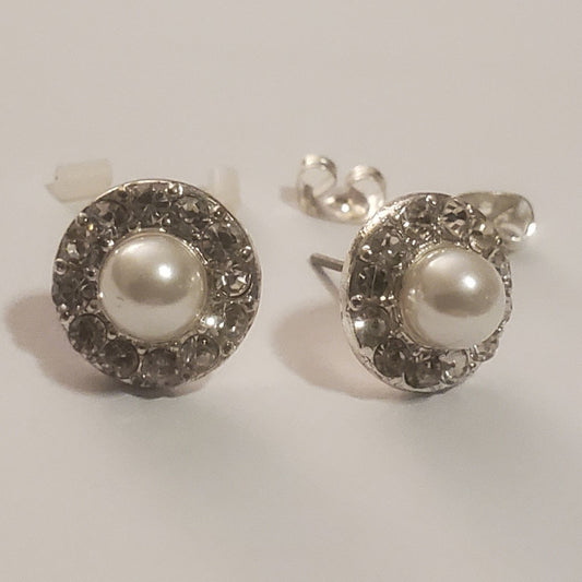 Made with Swarovski Stud Earrings