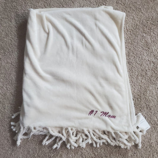 Nordstrom Bliss Plush Throw # 1 Mom